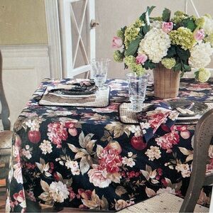 Waverly Garden Room Black Floral oblong 60x84 cotton fabric tablecloth new vntg